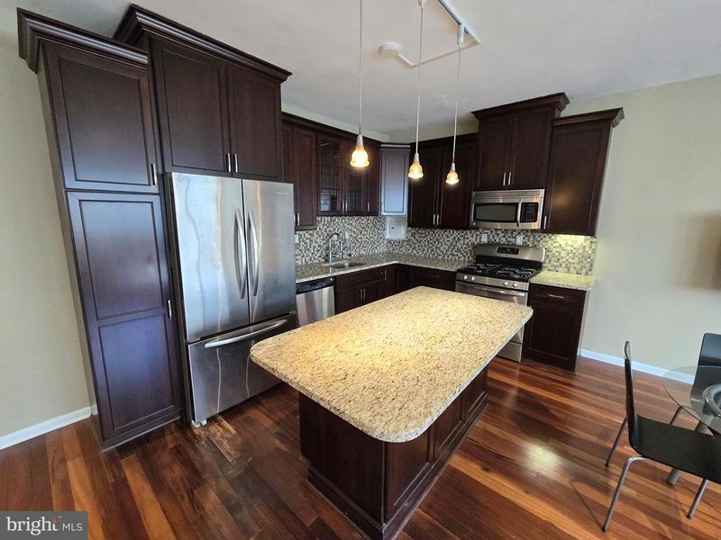 522 21st St NW #208, Washington, DC 20006