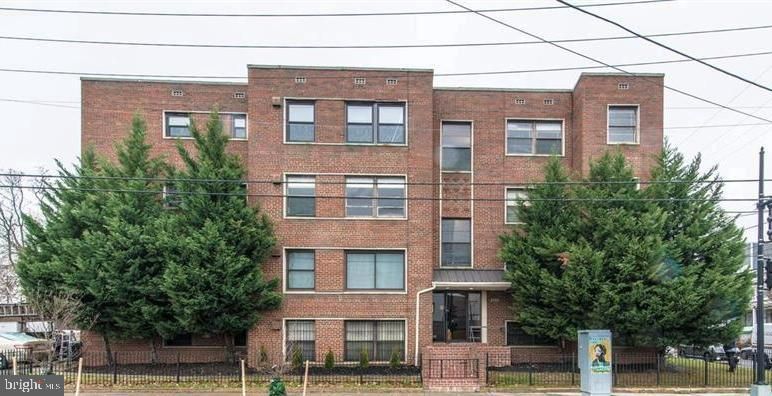 2720 7th St NE #301, Washington, DC 20017