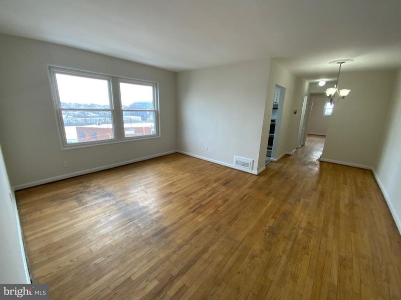 2720 7th St NE #301, Washington, DC 20017