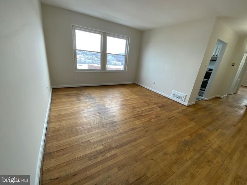 2720 7th St NE #301, Washington, DC 20017