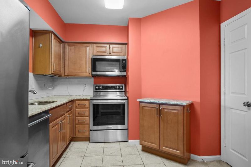 545 E Braddock Rd #606, Alexandria, VA 22314