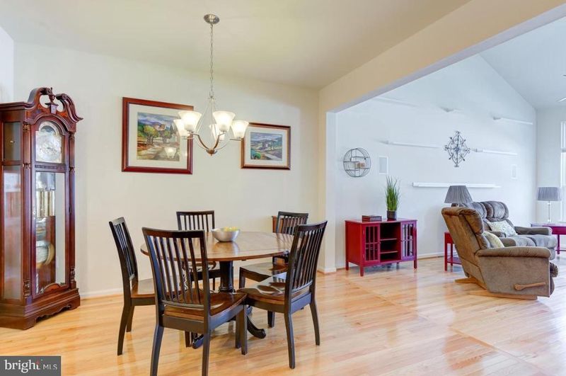 25174 Coats Sq, Aldie, VA 20105