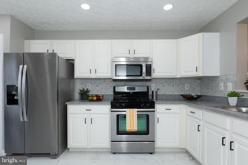 9906 Doubletree Ln, Upper Marlboro, MD 20774
