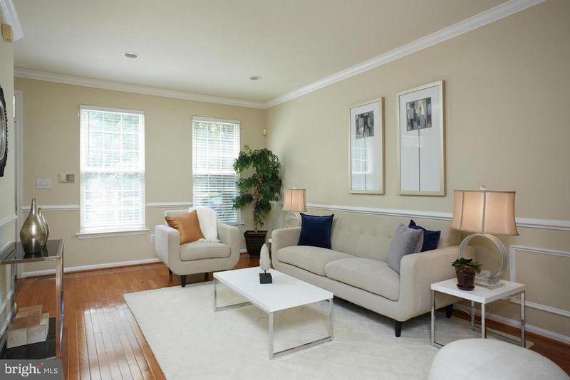 1266 Vintage Pl, Reston, VA 20194