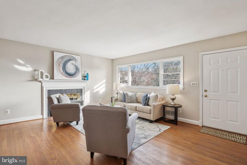 2924 S Grant St, Arlington, VA 22202