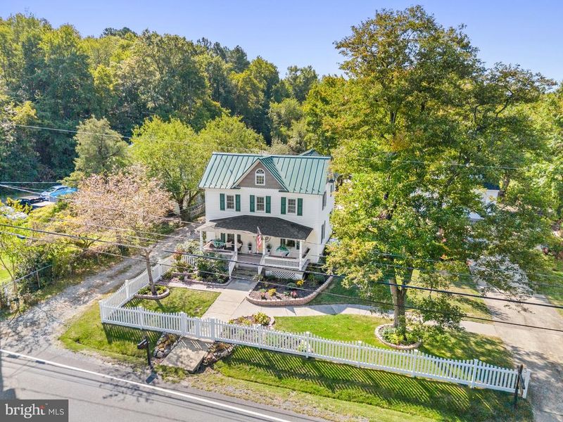 39335 E Colonial Hw E, Hamilton, VA 20158