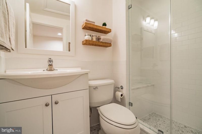 619 11th St NE, Washington, DC 20002