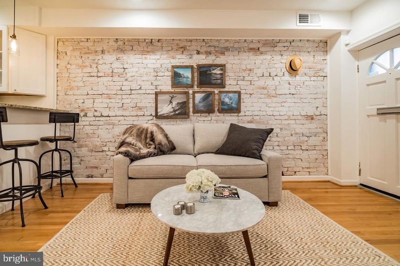 619 11th St NE, Washington, DC 20002