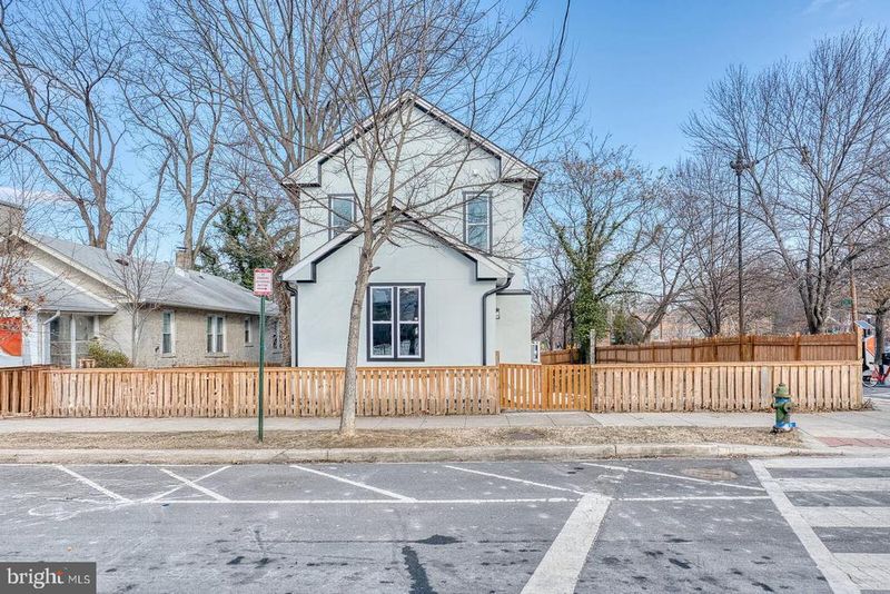 3354 Ely Pl SE, Washington, DC 20019