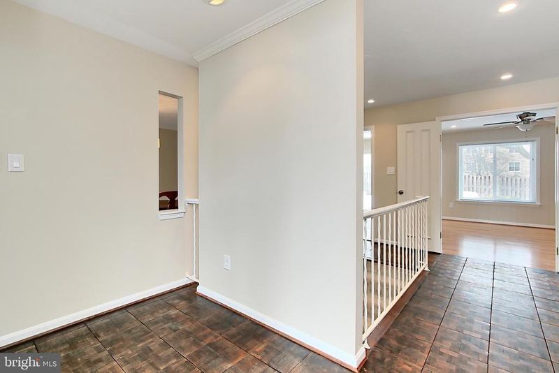 2804 Oakton Manor Ct, Oakton, VA 22124