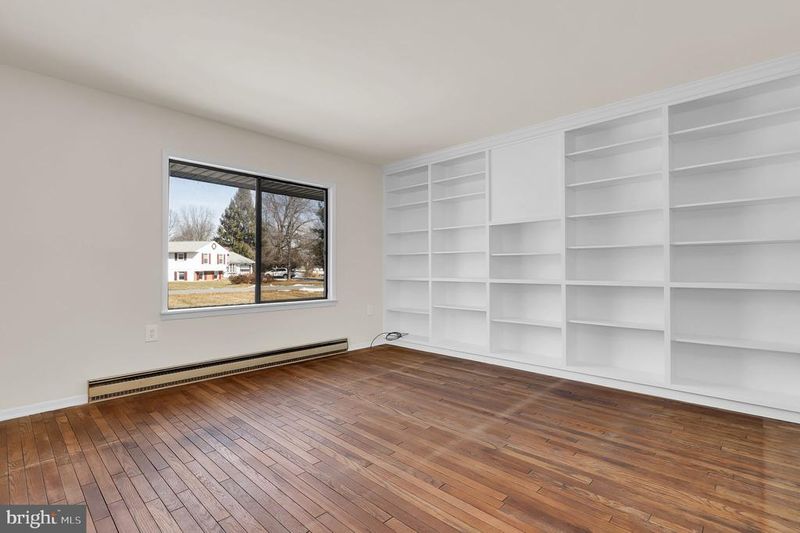 5395 George St, Adamstown, MD 21710