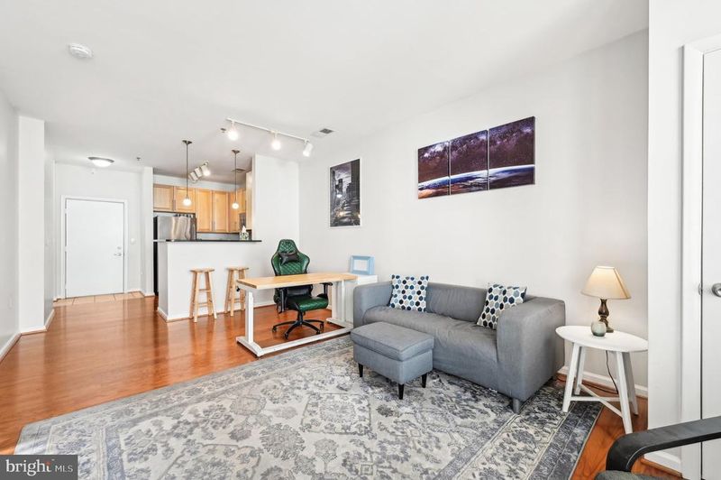 1201 E West Hw #335, Silver Spring, MD 20910