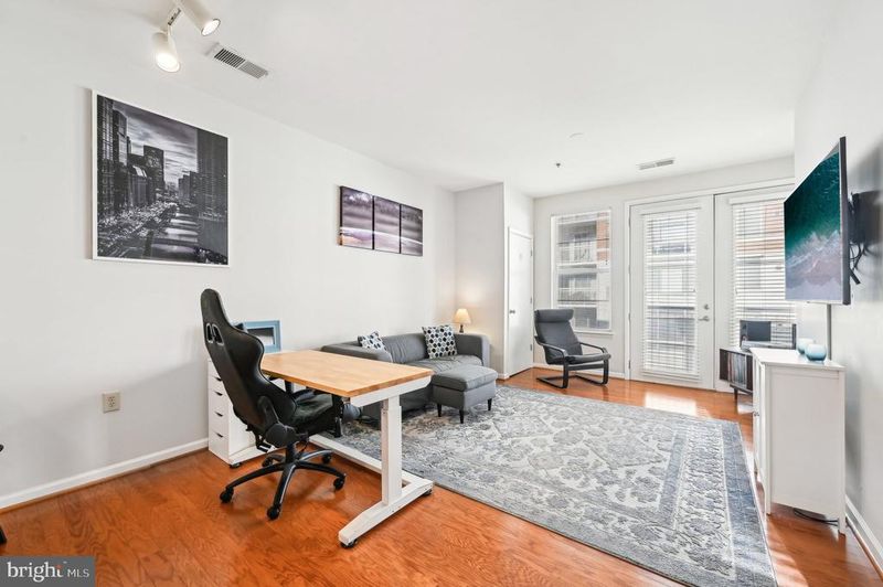 1201 E West Hw #335, Silver Spring, MD 20910