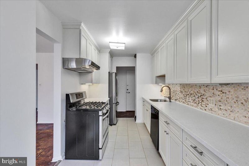 3333 University Blvd W #211, Kensington, MD 20895