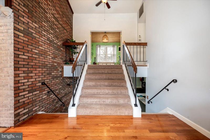 6343 Meadowland Dr, Dunkirk, MD 20754