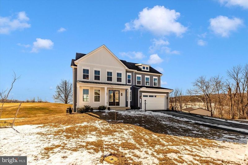 10227 Meadowridge Dr, Myersville, MD 21773
