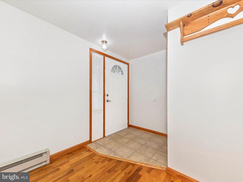 14111 Loy Wolfe Rd, Smithsburg, MD 21783