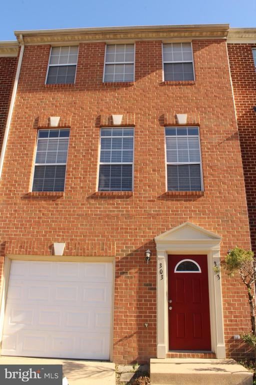 303 Dundee Pl, Fredericksburg, VA 22405