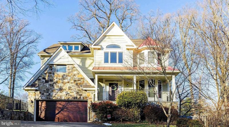 5922 Chesterbrook Rd, Mclean, VA 22101