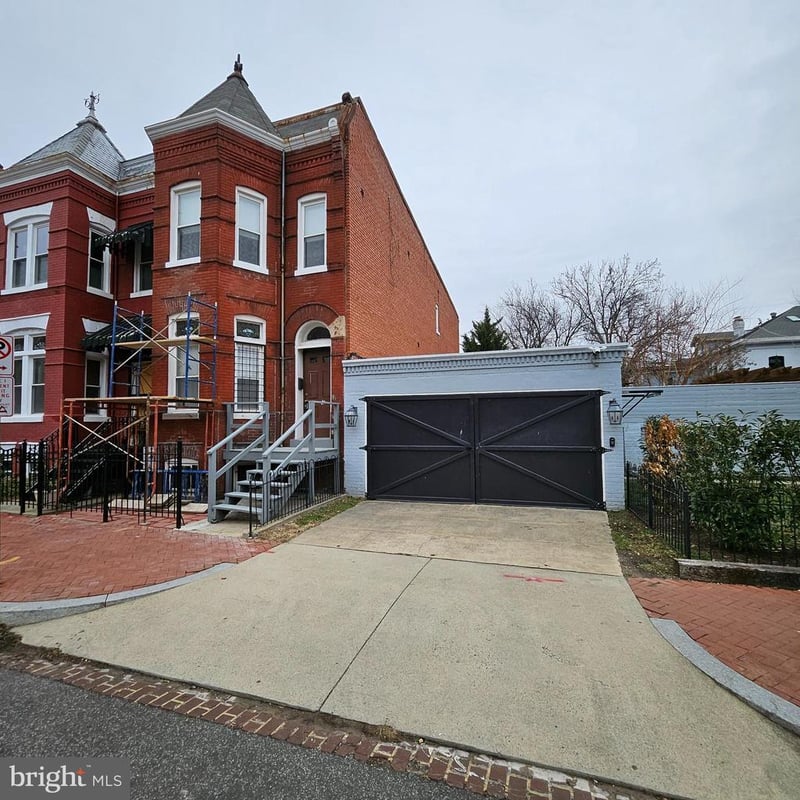 2015 5th St NW, Washington, DC 20001