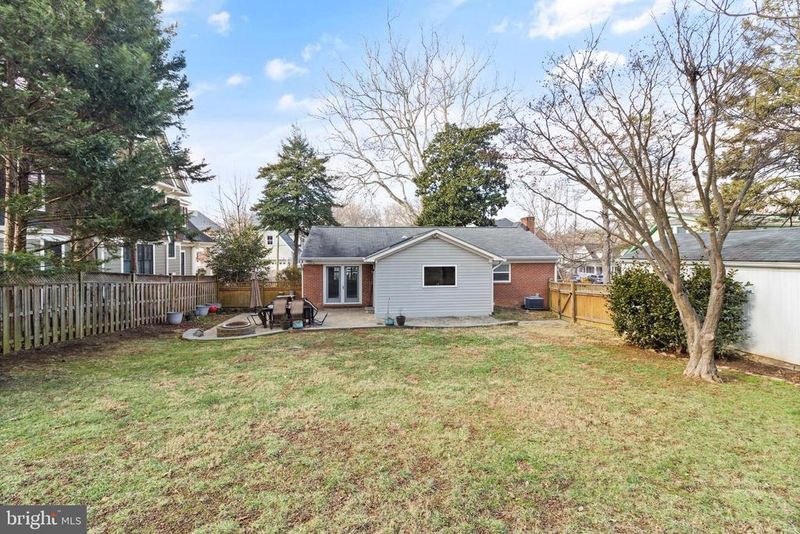 1455 Spring Vale Ave, Mclean, VA 22101