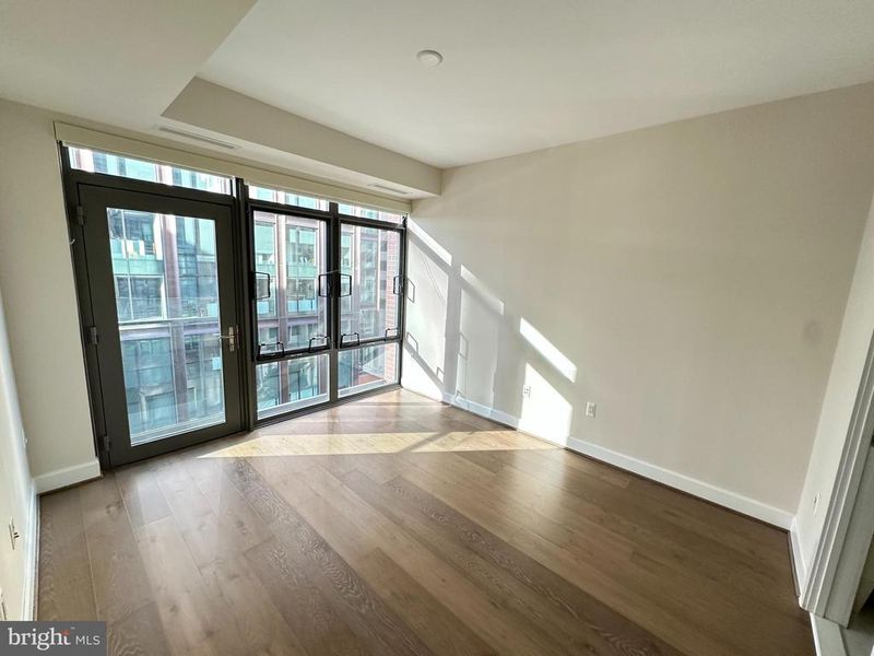 7171 Woodmont Ave #606, Bethesda, MD 20815