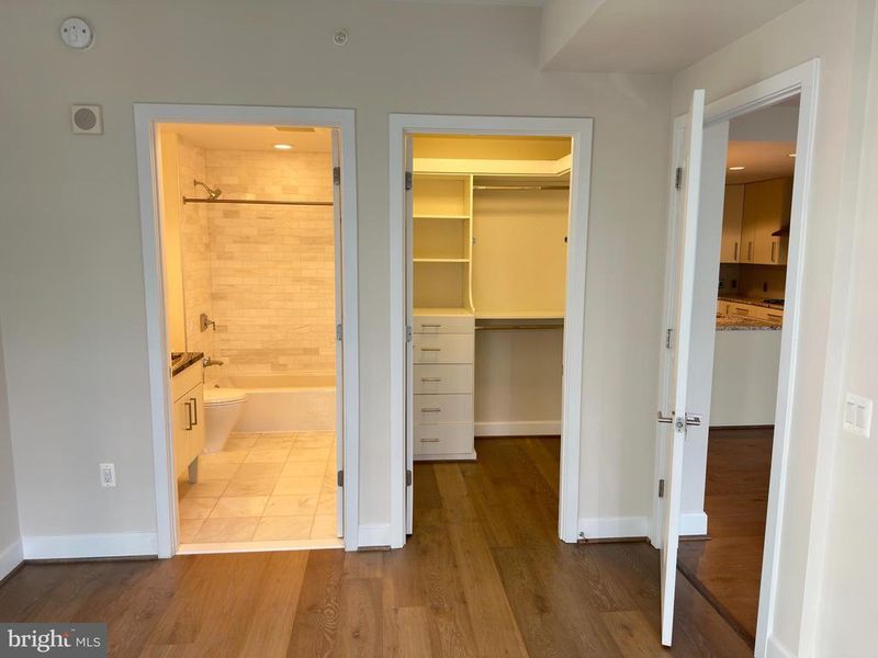 7171 Woodmont Ave #606, Bethesda, MD 20815