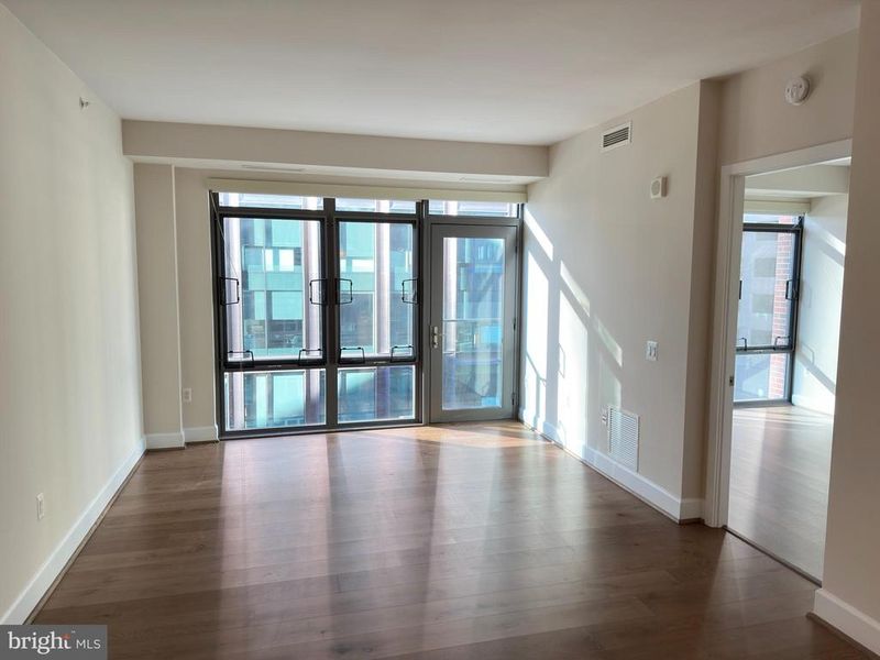 7171 Woodmont Ave #606, Bethesda, MD 20815
