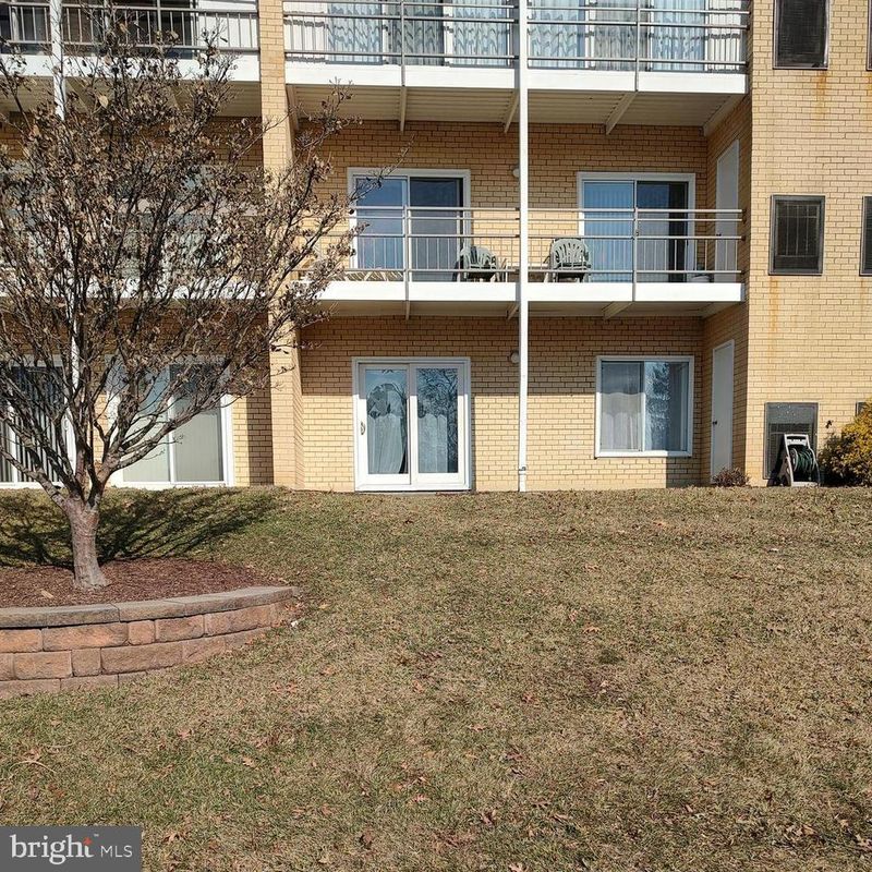 15101 Glade Dr #10-1E, Silver Spring, MD 20906