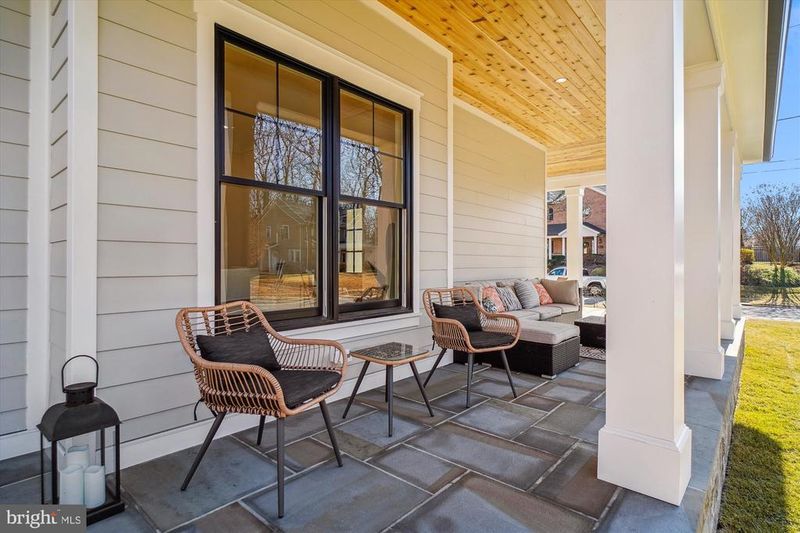 4417 Colchester Dr, Kensington, MD 20895