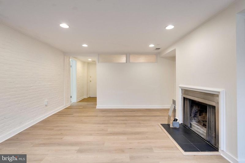 813 Maryland Ave NE, Washington, DC 20002