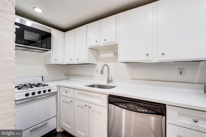 813 Maryland Ave NE, Washington, DC 20002
