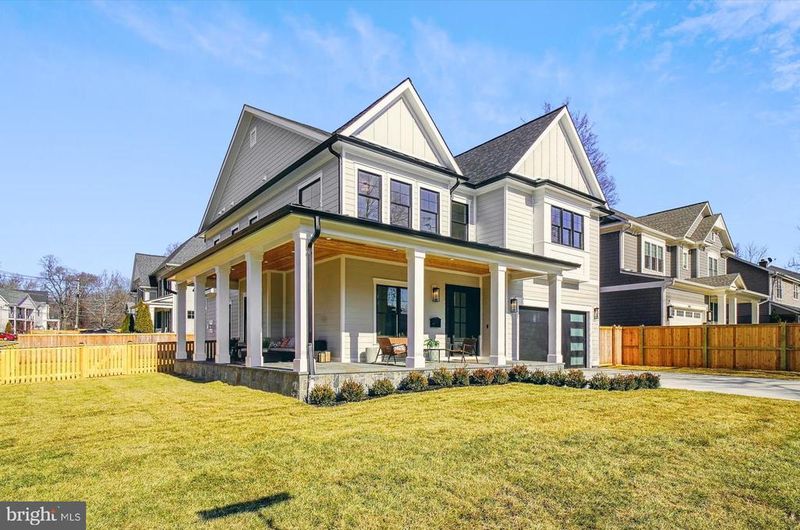 4417 Colchester Dr, Kensington, MD 20895