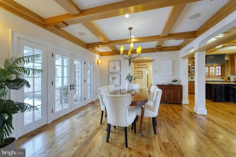 504 Druid Hill Rd NE, Vienna, VA 22180