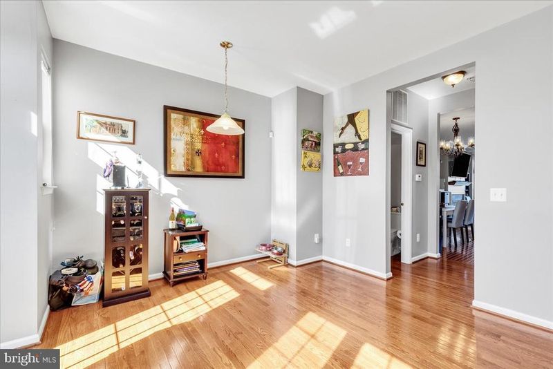 43599 Barretts Sq, Ashburn, VA 20147
