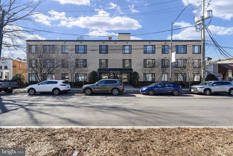 5112 Macarthur Blvd NW #209, Washington, DC 20016