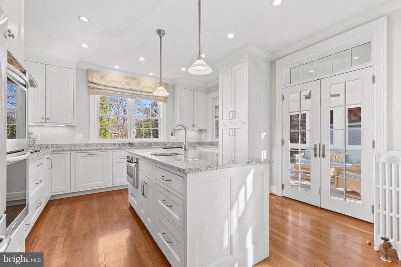 510 W Windsor Ave, Alexandria, VA 22302