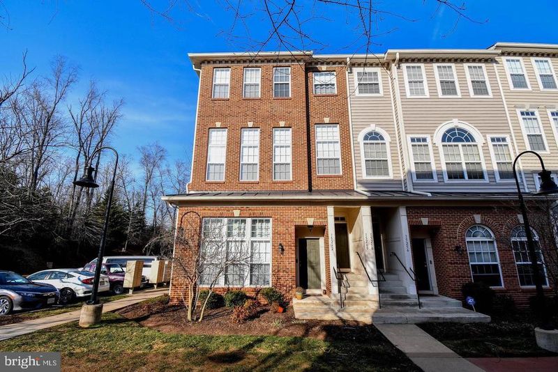 15260 Rosemont Manor Dr, Haymarket, VA 20169