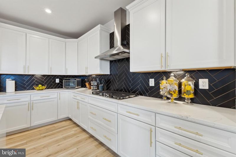 415 Karn Pl, Brunswick, MD 21716