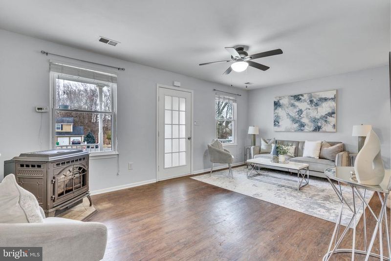 9216 Spring Acres Rd, Clinton, MD 20735