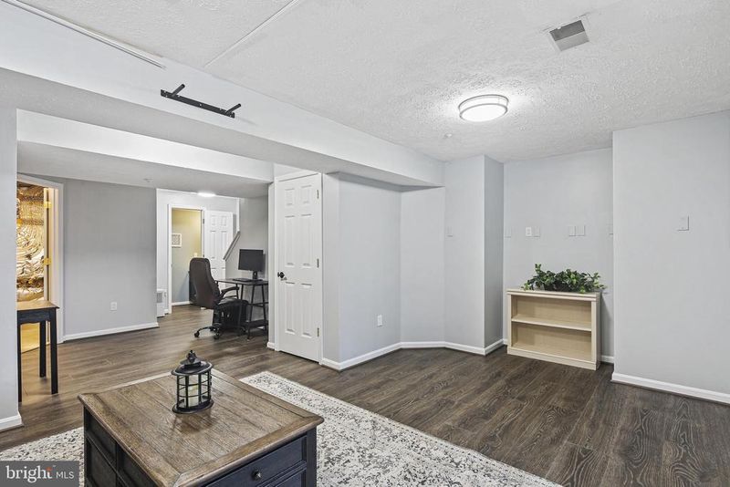 5707 Joseph Ct, New Market, MD 21774