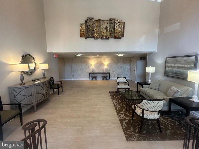 801 S Pitt St #226, Alexandria, VA 22314