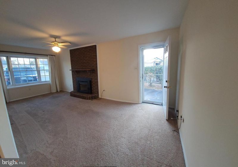 1126 Harvard Rd, Waldorf, MD 20602