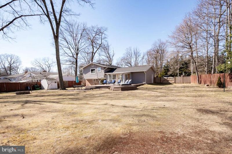 2405 Cedar Ln, Vienna, VA 22180