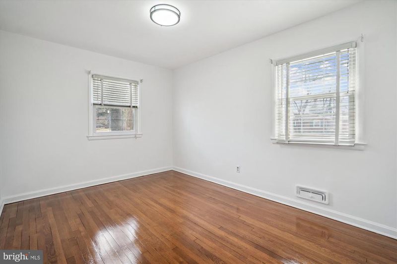 404 Neale Ct, Silver Spring, MD 20901