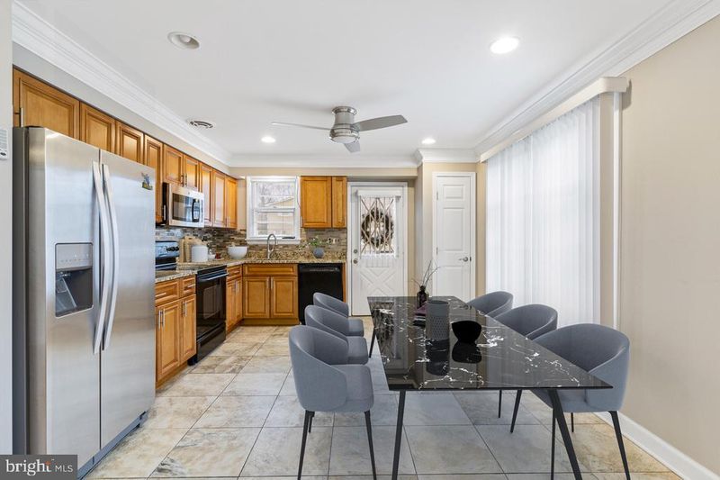11408 Hermitt St, Clinton, MD 20735