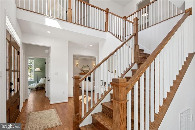 3904 Picardy Ct, Alexandria, VA 22309