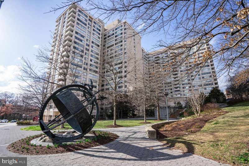 5500 Friendship Blvd #371, Chevy Chase, MD 20815