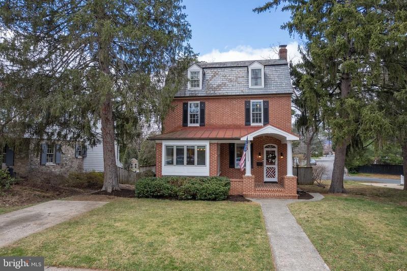 317 W College Ter, Frederick, MD 21701