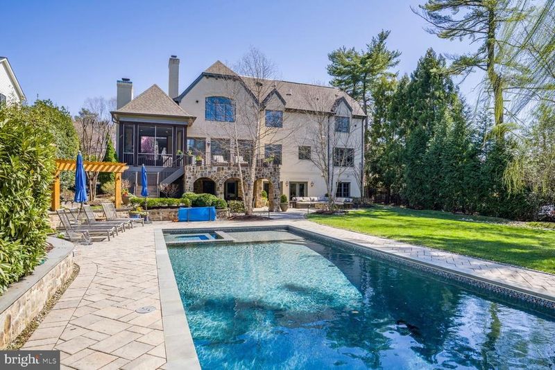1222 Somerset Dr, Mclean, VA 22101